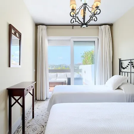Apartment Cozy 3 Bed Duplex With Shared Swimming Pool In Nueva Andalucia *
